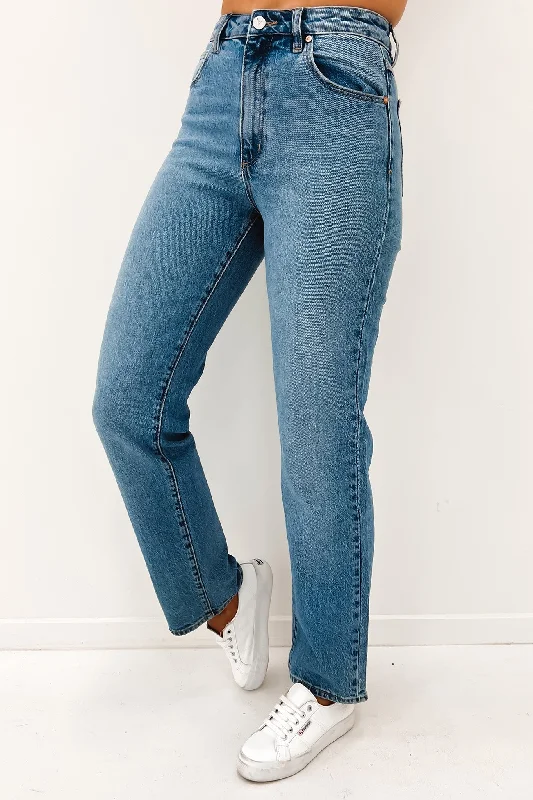 A 94 High Straight Jean Dakota